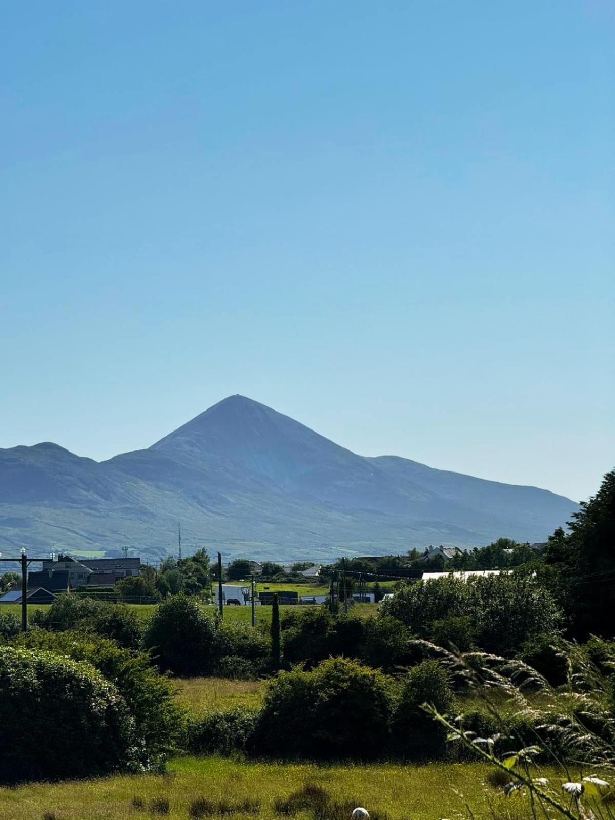 Ashville Guesthouse Westport Bagian luar foto